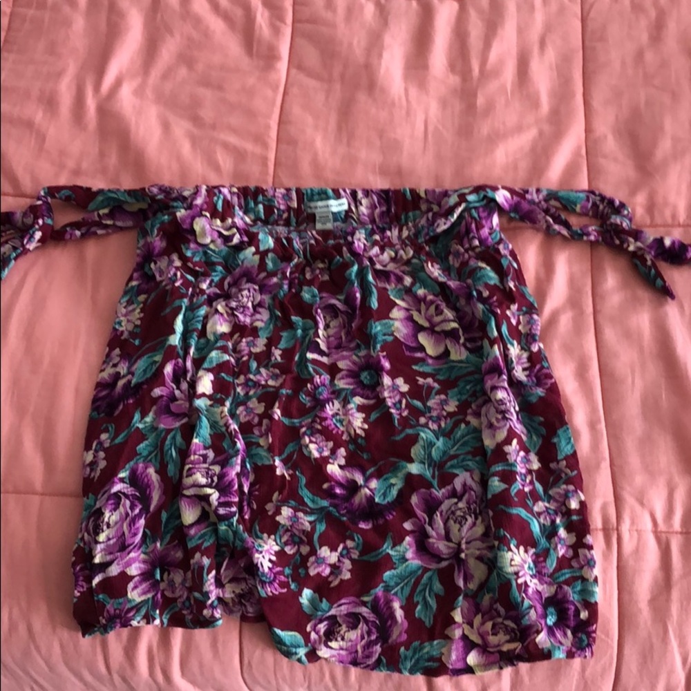 American Eagle side tie shirt